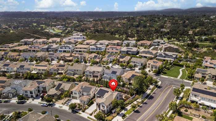 photo 2: 6296 Golden Lily Way, San Diego CA 92130