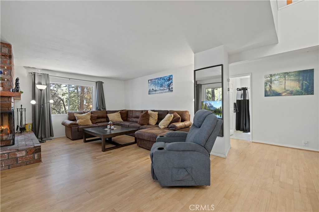 photo 3: 1808 Freeman Drive, Pine Mountain Club CA 93222