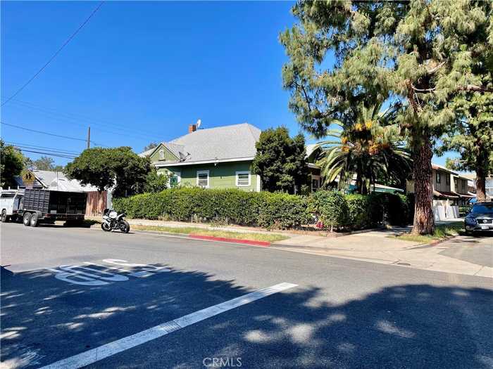 photo 2: 401 E Pine Street, Santa Ana CA 92701