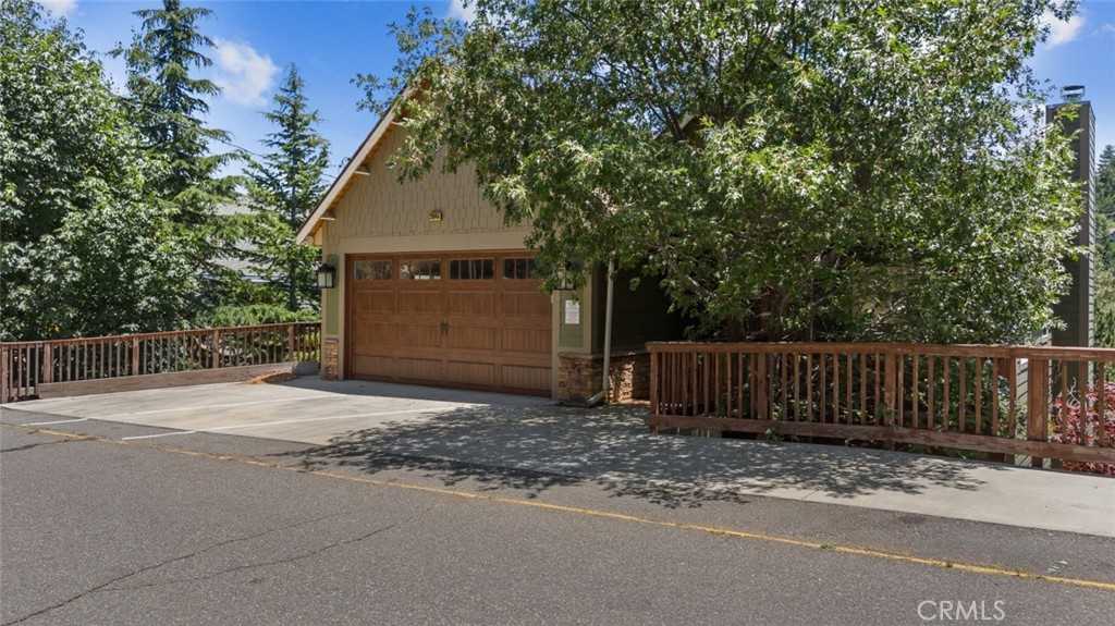 photo 3: 26845 Modoc Lane, Lake Arrowhead CA 92352