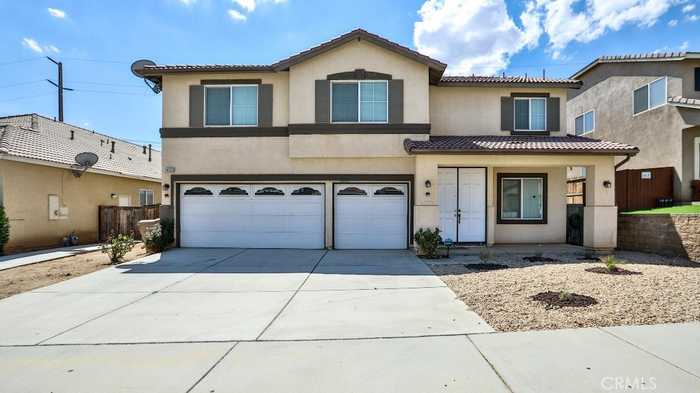 photo 1: 14131 Desert Rose Street, Hesperia CA 92344