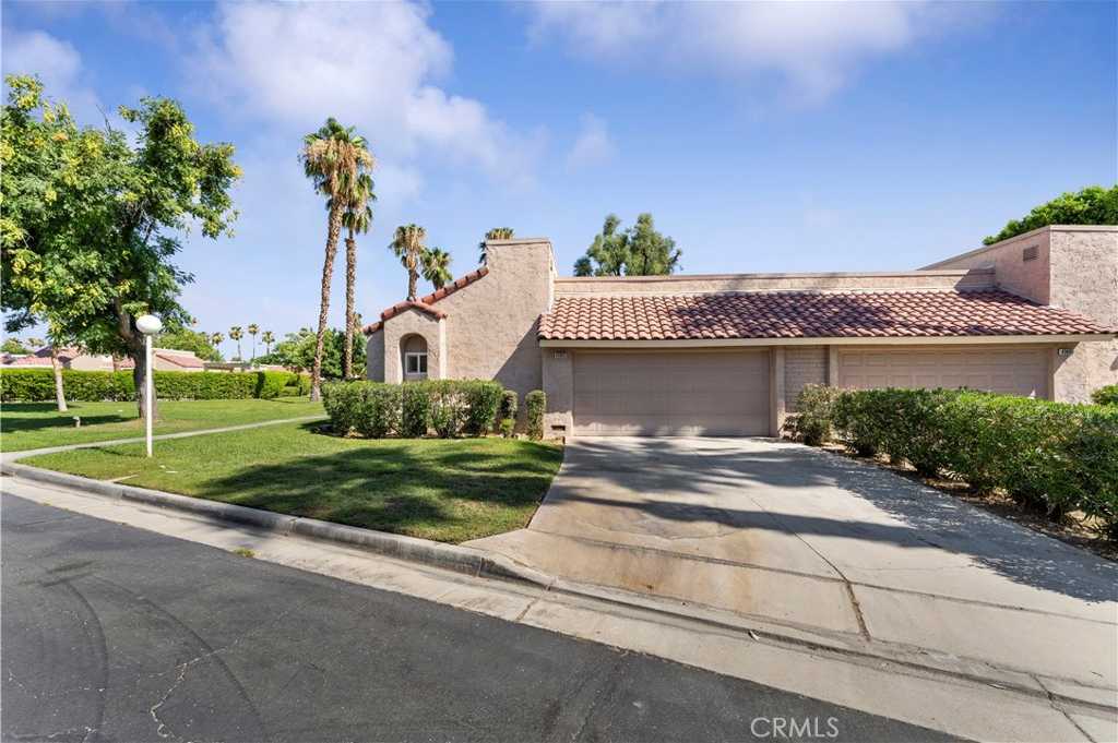 photo 3: 43905 San Ysidro Circle, Palm Desert CA 92260