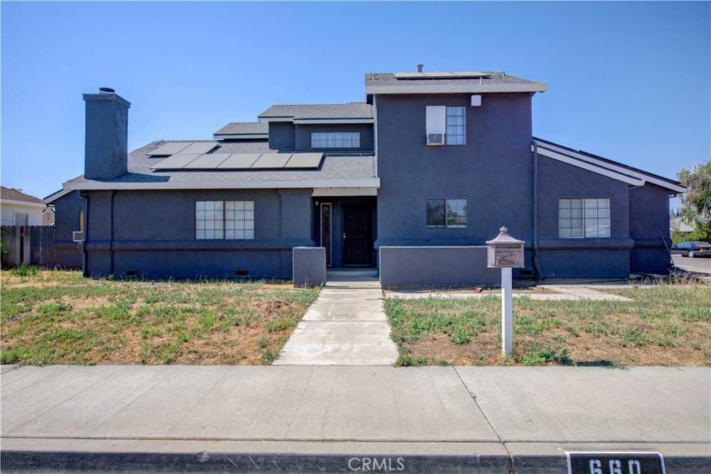 photo 1: 660 Meredith Avenue, Gustine CA 95322