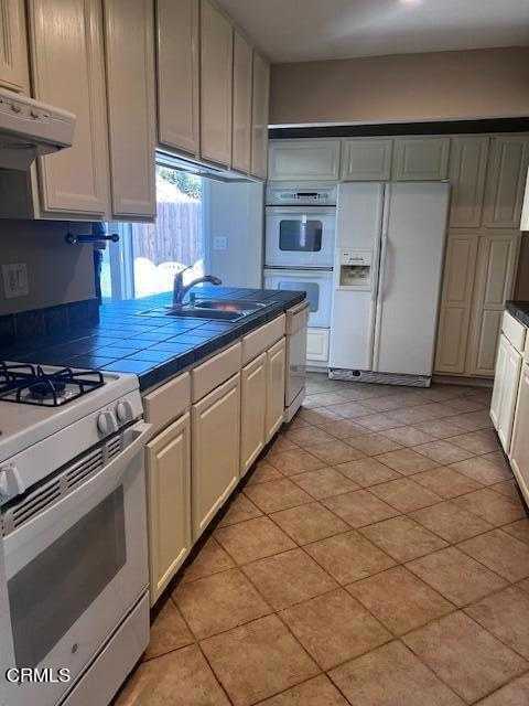 photo 3: 5292 Larkspur Drive, Ventura CA 93001