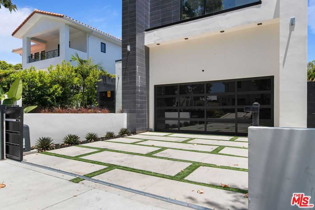 photo 3: 816 N Sycamore Avenue, Los Angeles CA 90038