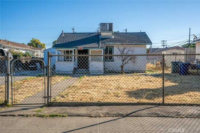 photo 1: 515 W 10th Street, Merced CA 95341