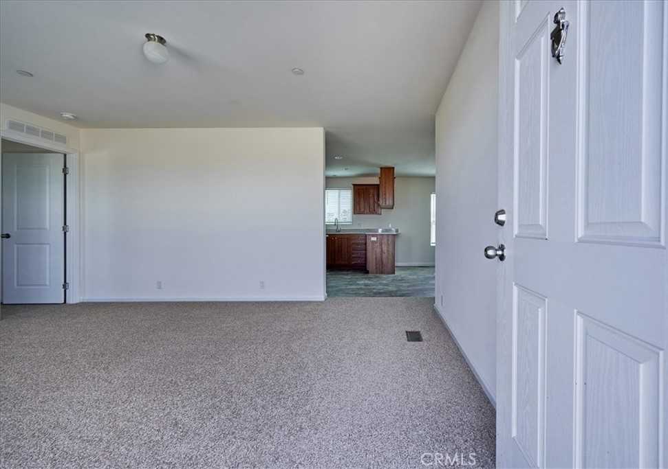 photo 3: 11438 Marrakesh Road, Phelan CA 92371