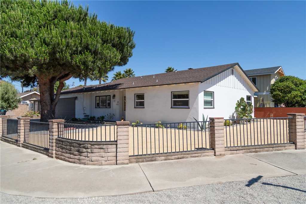 photo 1: 421 Cornwall Avenue, Arroyo Grande CA 93420