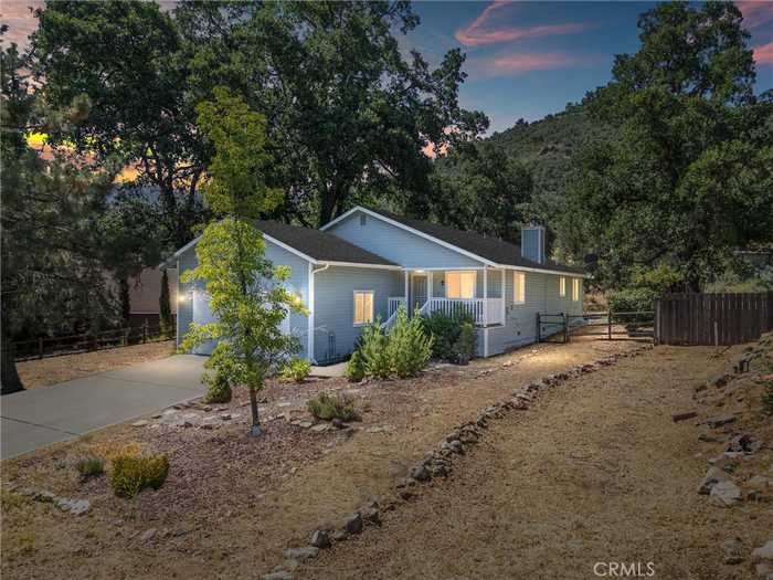 photo 1: 17851 Alps Drive, Tehachapi CA 93561