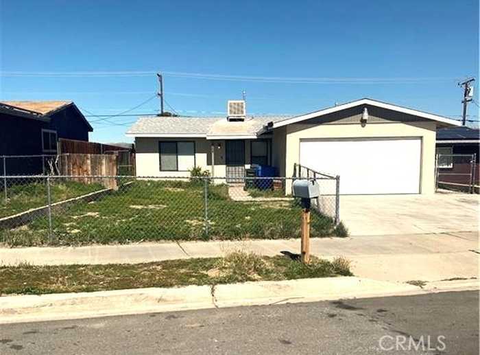 photo 1: 1917 Forane Street, Barstow CA 92311