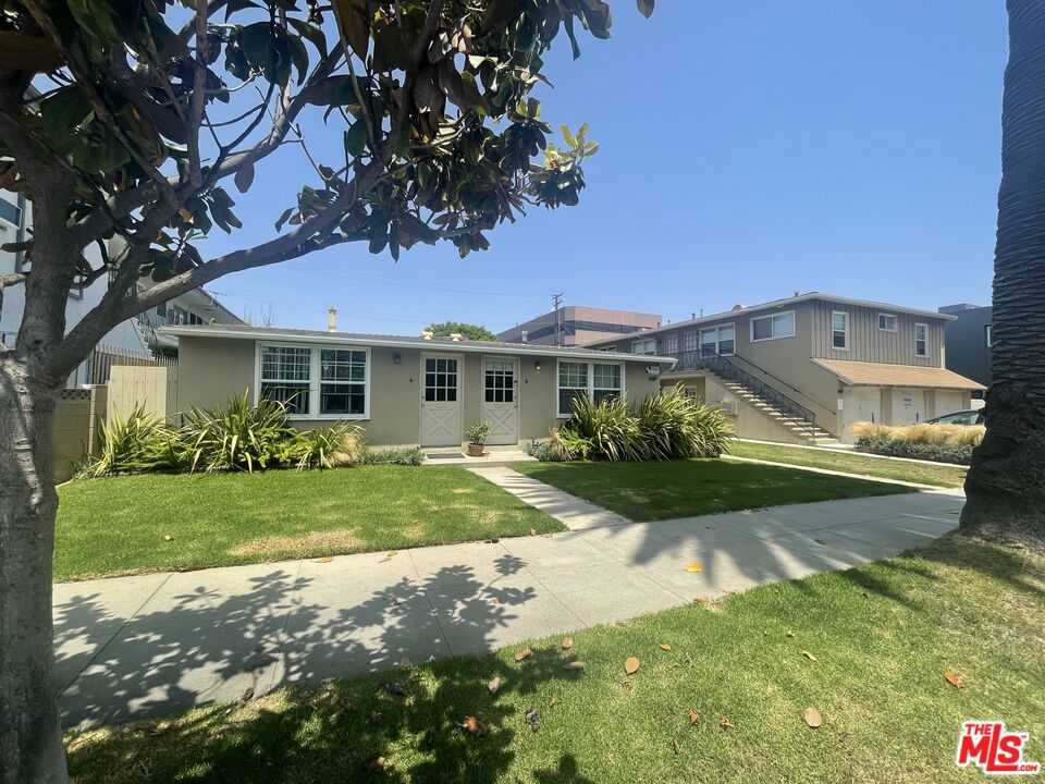 photo 1: 1437 9th Street, Santa Monica CA 90401