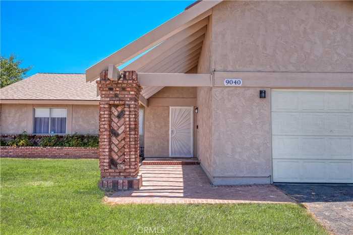 photo 2: 9040 Daytona Avenue, Riverside CA 92503