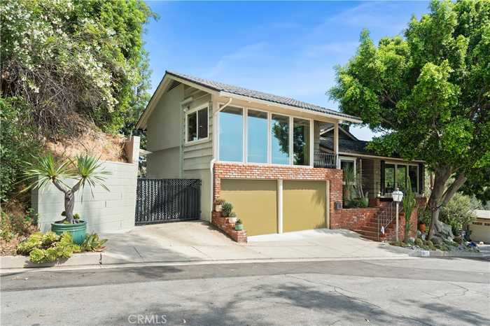 photo 2: 584 Arch Place, Glendale CA 91206