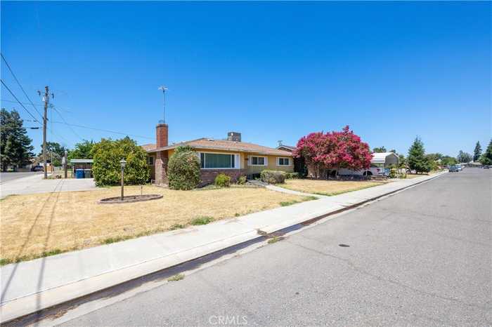 photo 2: 100 Deborah Way, Chowchilla CA 93610