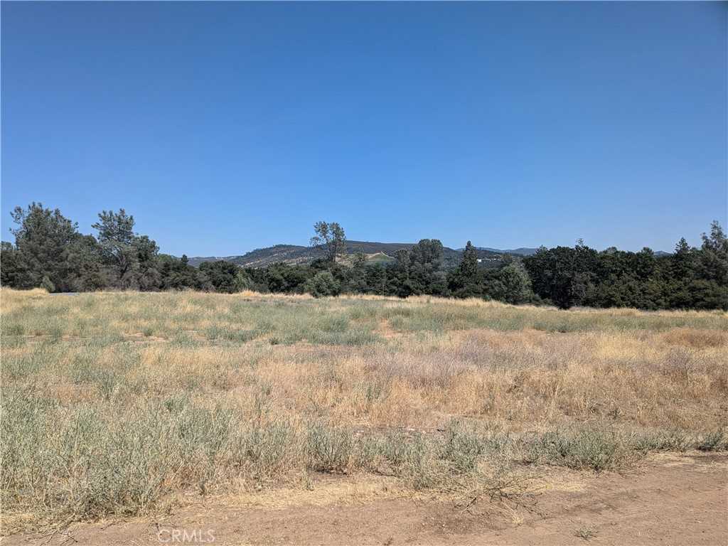 photo 2: 3569 Kakul Street, Clearlake CA 95422