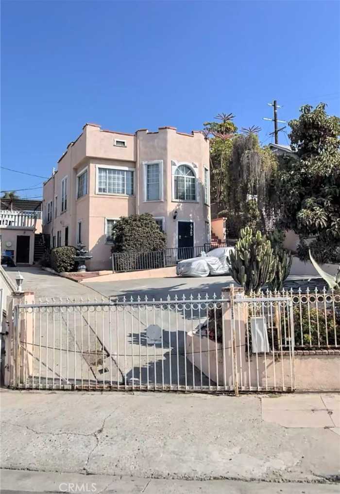 photo 1: 4725 St Elmo Drive, Los Angeles CA 90019