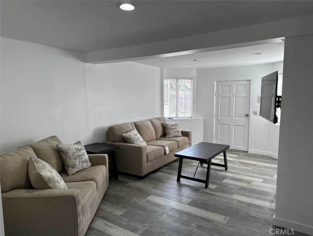 photo 2: 4725 St Elmo Drive, Los Angeles CA 90019