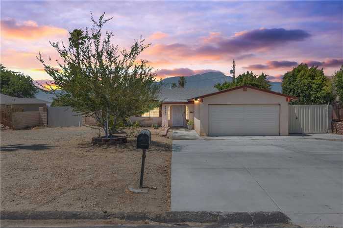 photo 1: 66591 Yucca Drive, Desert Hot Springs CA 92240