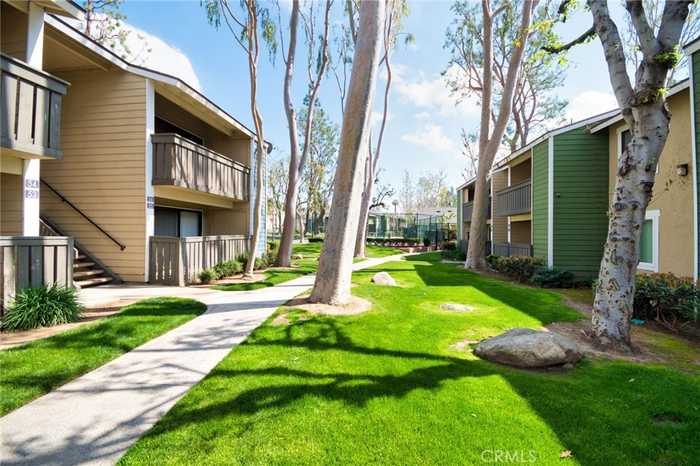 photo 2: 3535 Banbury Drive Unit 14, Riverside CA 92505