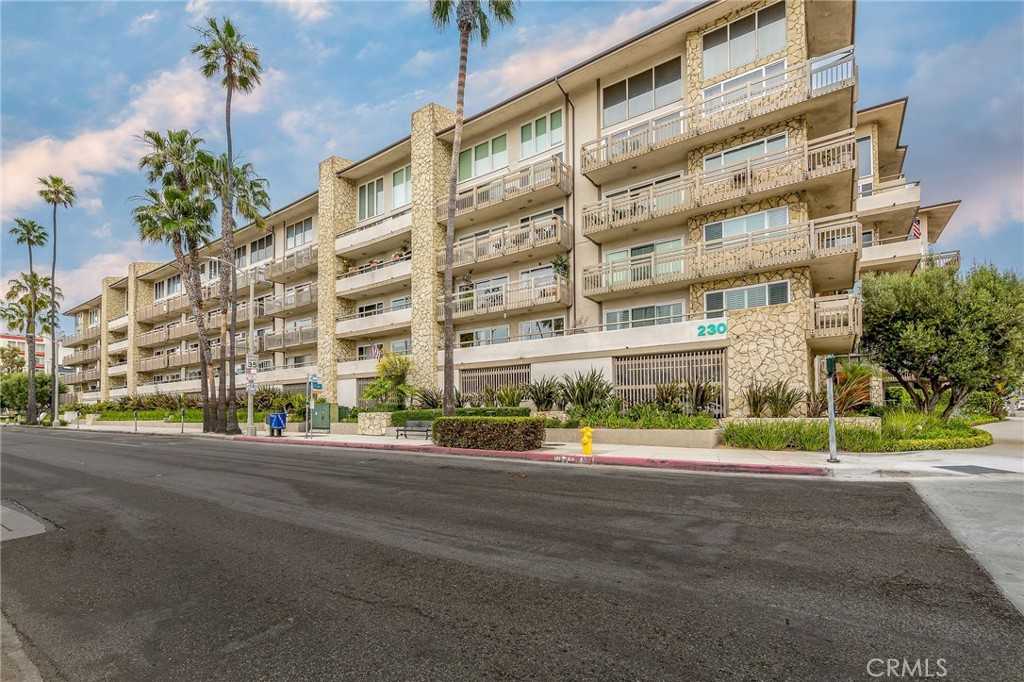 photo 1: 230 S Catalina Avenue Unit 106, Redondo Beach CA 90277