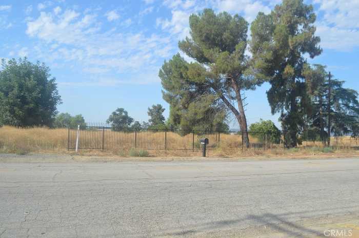 photo 10: 671 W Avenue L, Calimesa CA 92320