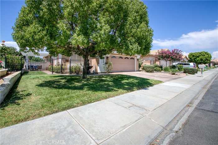 photo 2: 6141 Turnberry Drive, Banning CA 92220