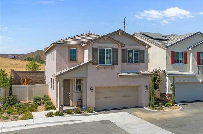 photo 2: 567 Enzo Street Unit 84, Lake Elsinore CA 92530