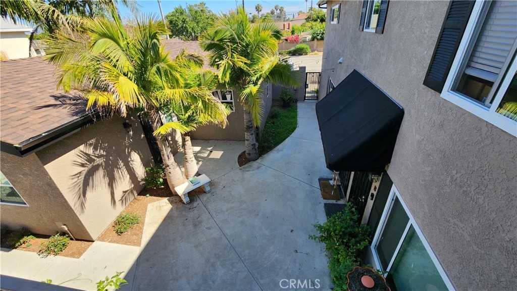 photo 3: 984 El Camino Drive, Costa Mesa CA 92626