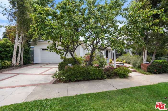 photo 2: 311 S Gretna Green Way, Los Angeles CA 90049