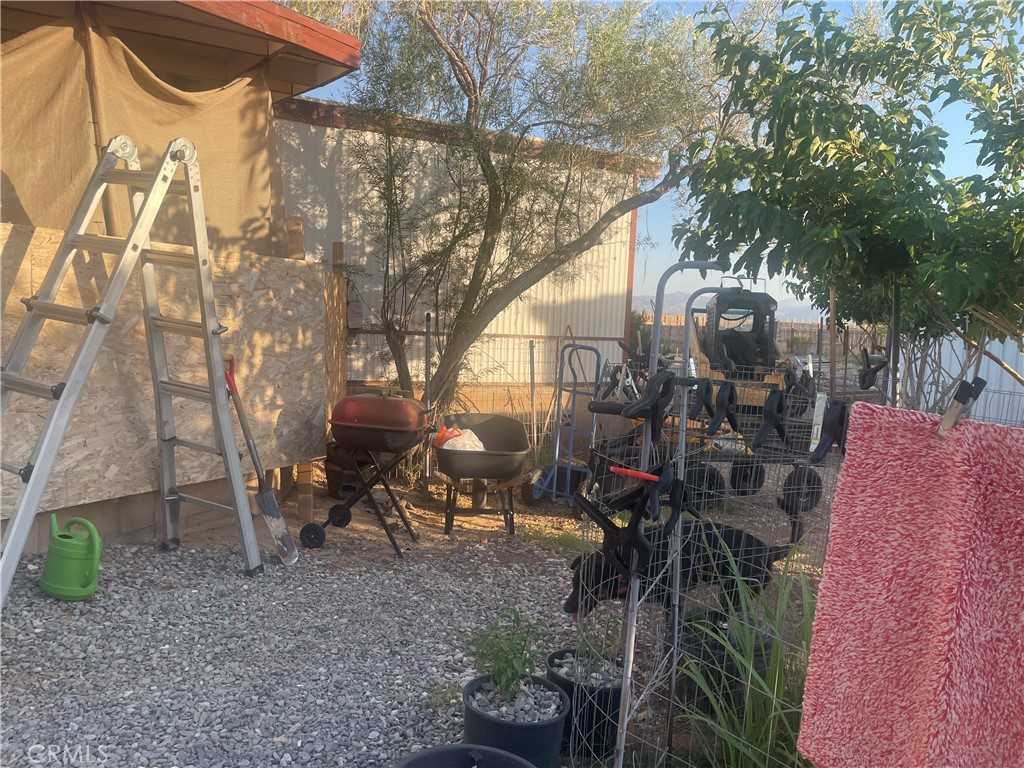 photo 3: 37073 Troy Road, Newberry Springs CA 92365