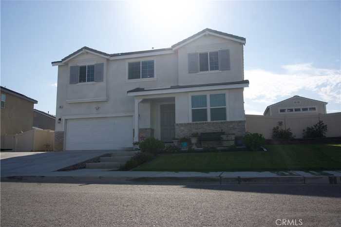 photo 2: 808 Hilltop Court, Calimesa CA 92320