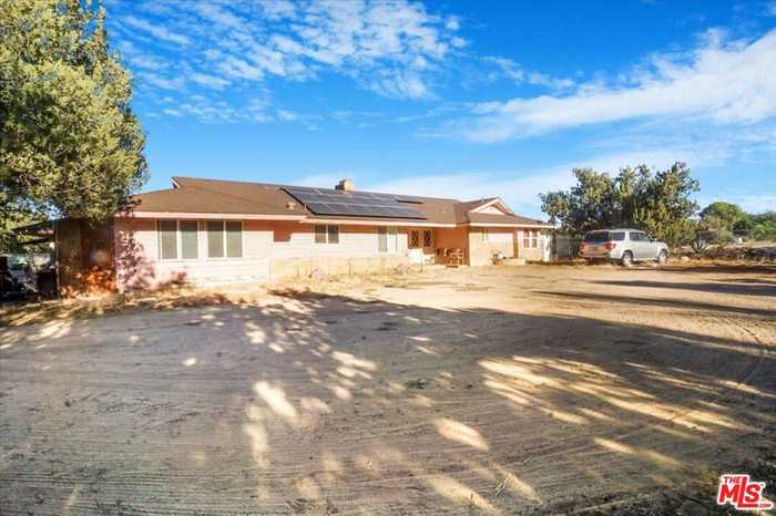 photo 2: 41100 22nd Street, Palmdale CA 93551