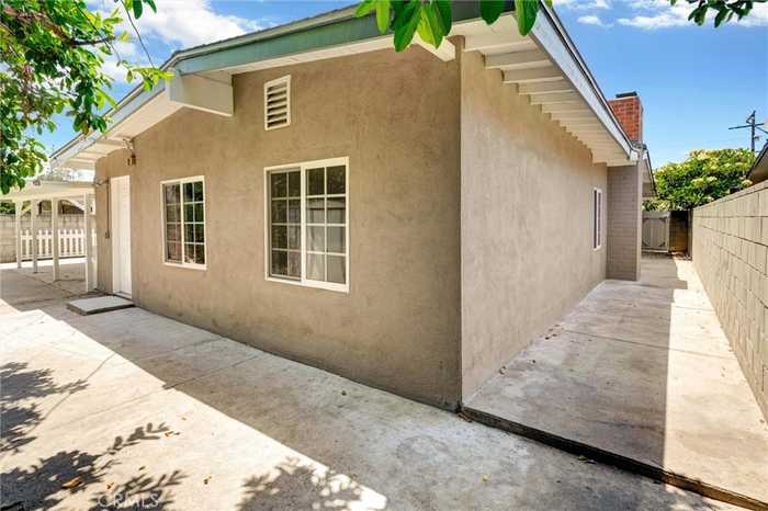 photo 40: 7634 Chimineas Avenue, Reseda CA 91335