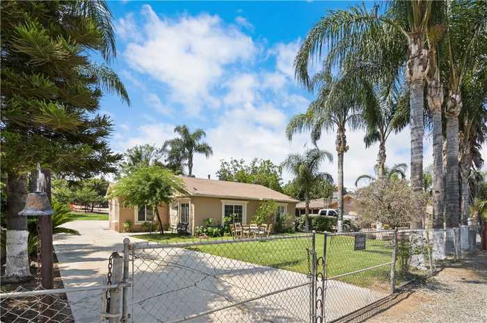 photo 1: 5236 El Rivino Road, Riverside CA 92509