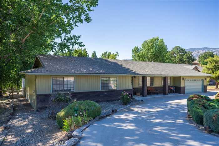 photo 1: 23061 Lakeview Drive, Tehachapi CA 93561