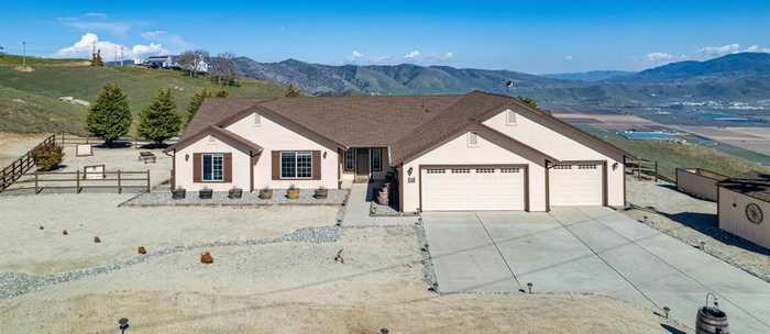 photo 2: 21800 Cottonwood Court, Tehachapi CA 93561