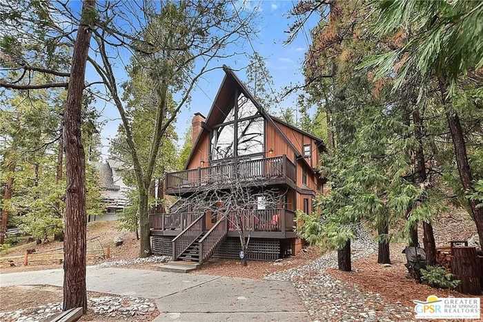 photo 1: 493 Pioneer Road, Lake Arrowhead CA 92352