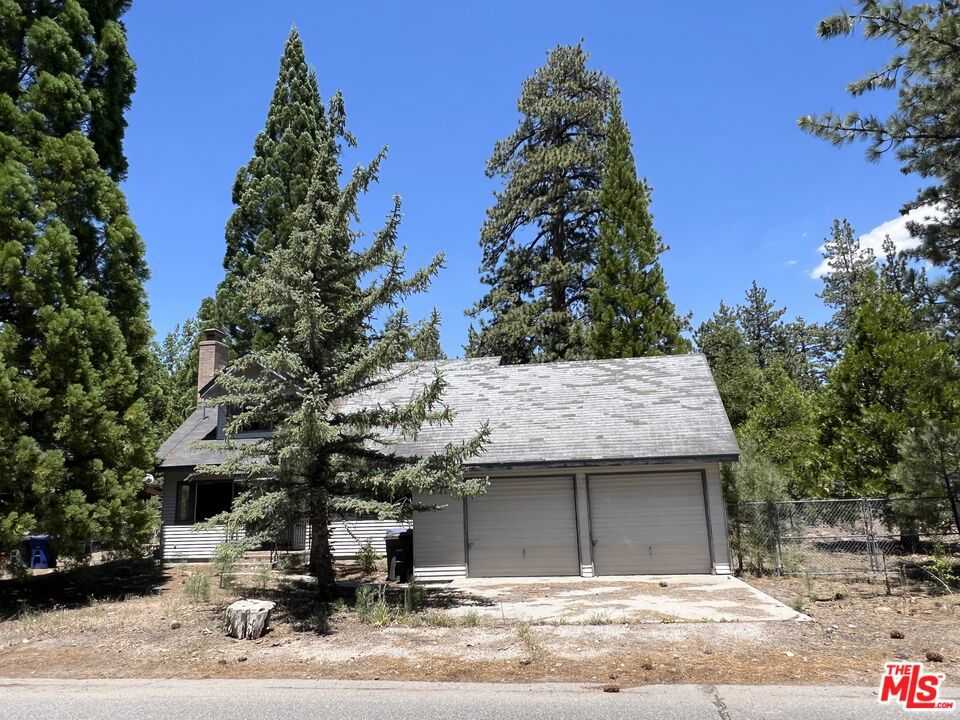 photo 3: 135 N Finch Drive, Big Bear CA 92315