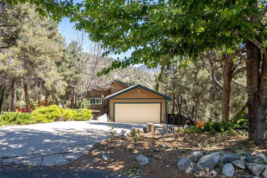 photo 1: 14205 Delta Lane, Pine Mountain Club CA 93222