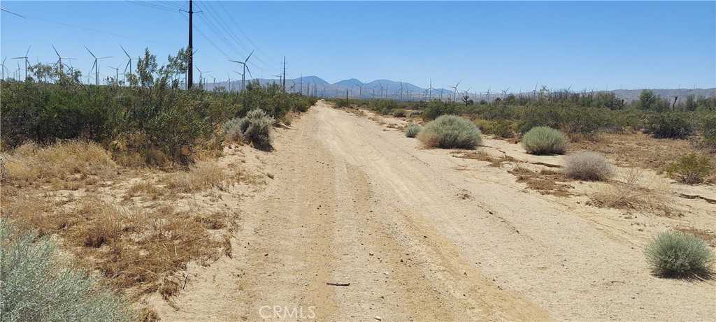 photo 2: 13201 Frank Avenue, Mojave CA 93501