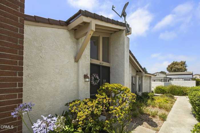 photo 2: 1407 Vicksburg Lane, Ventura CA 93003