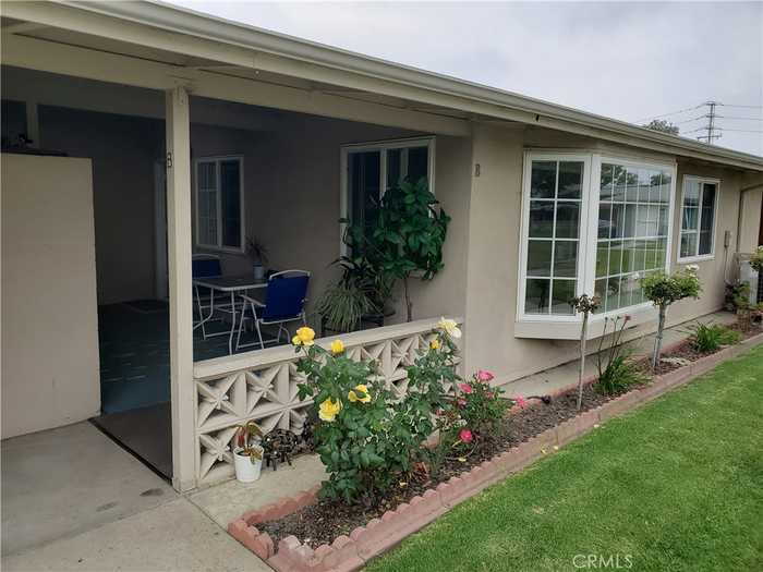 photo 2: 1720 Interlachen Road, Seal Beach CA 90740