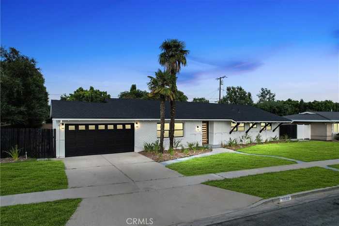 photo 2: 13082 Ethelbee Way, Santa Ana CA 92705