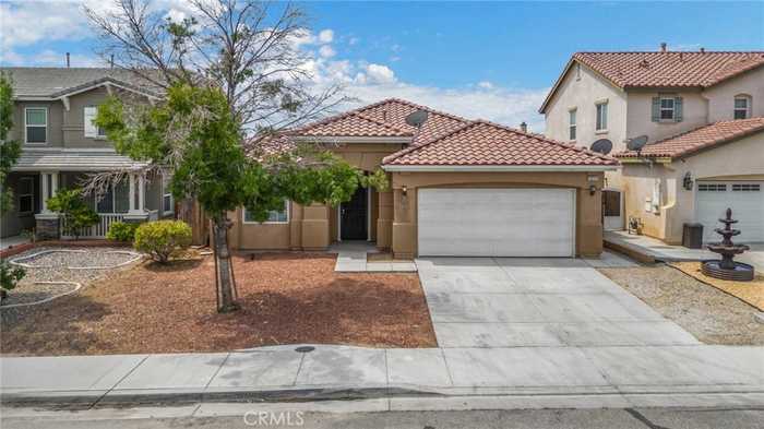 photo 2: 13251 Lone Pine Court, Hesperia CA 92344