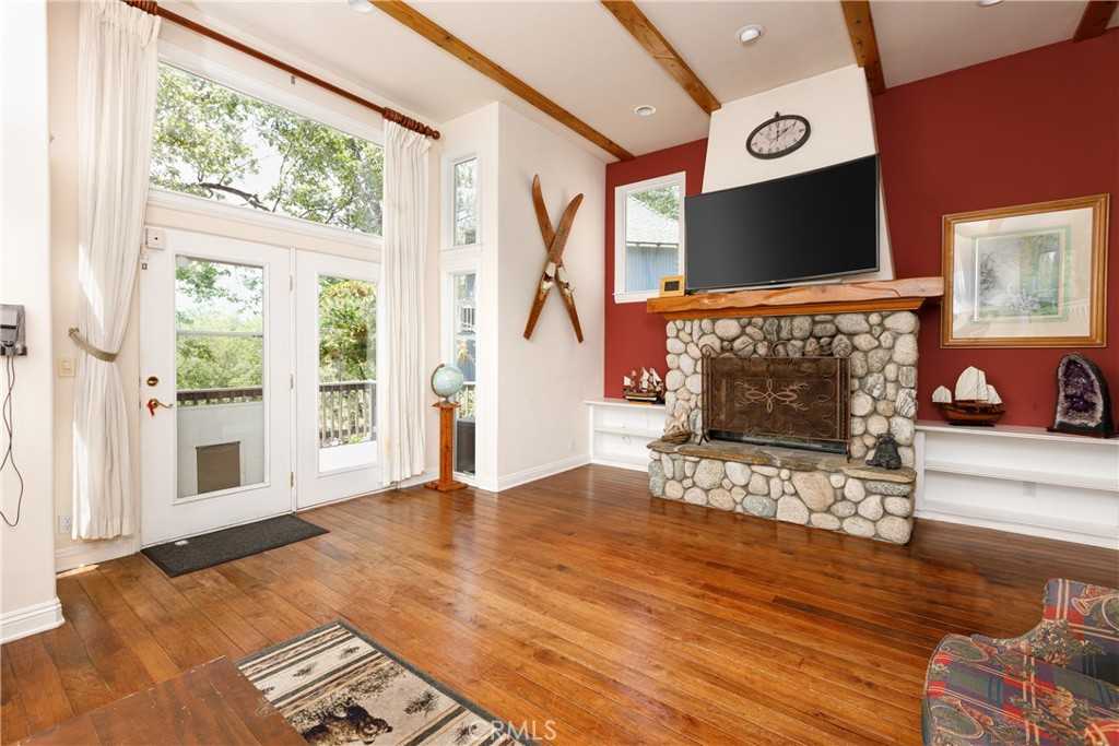 photo 2: 28966 North Shore Road, Lake Arrowhead CA 92352