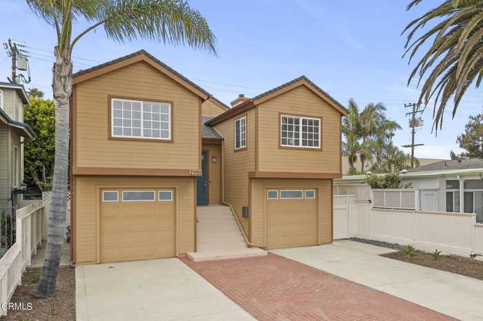 photo 2: 2351 Pierpont Boulevard, Ventura CA 93001