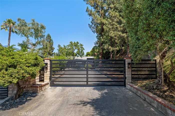 photo 2: 5706 Alder Ridge Drive, La Canada Flintridge CA 91011