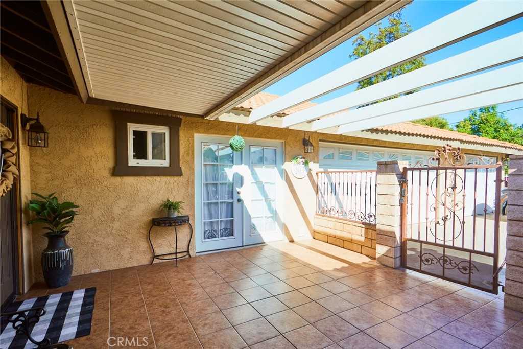 photo 3: 3931 Atlantic Avenue, Highland CA 92346