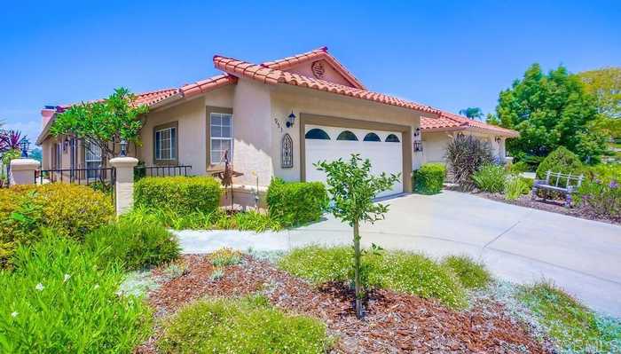 photo 2: 953 Crescent Bend, Fallbrook CA 92028