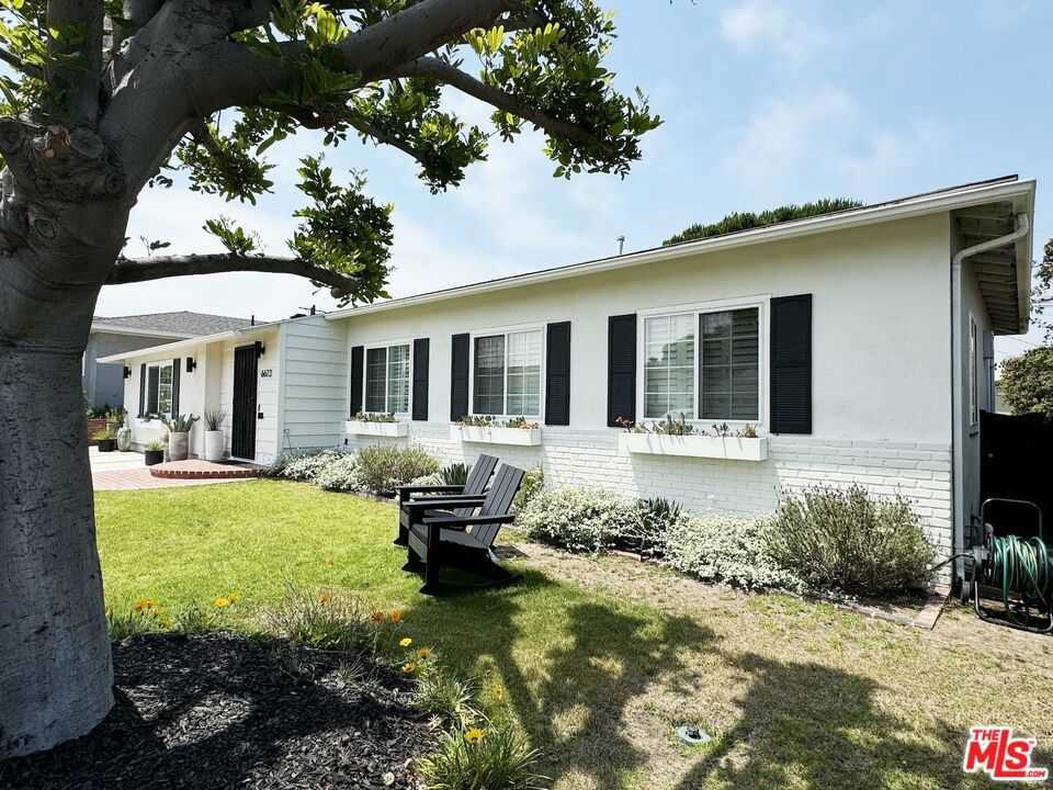 photo 3: 6623 W 87th Place, Los Angeles CA 90045